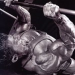 Aumenta más tu masa muscular realizando rutinas de fuerza periódicamente