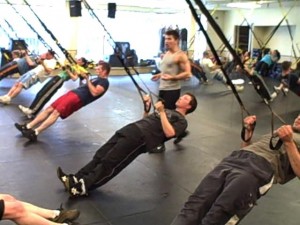 Imagen de un entrenamiento con TRX